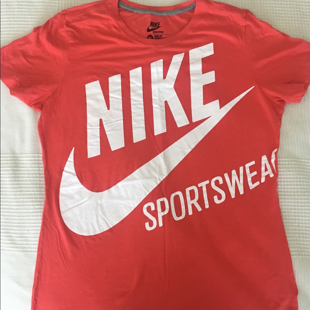 Nike T-shirt